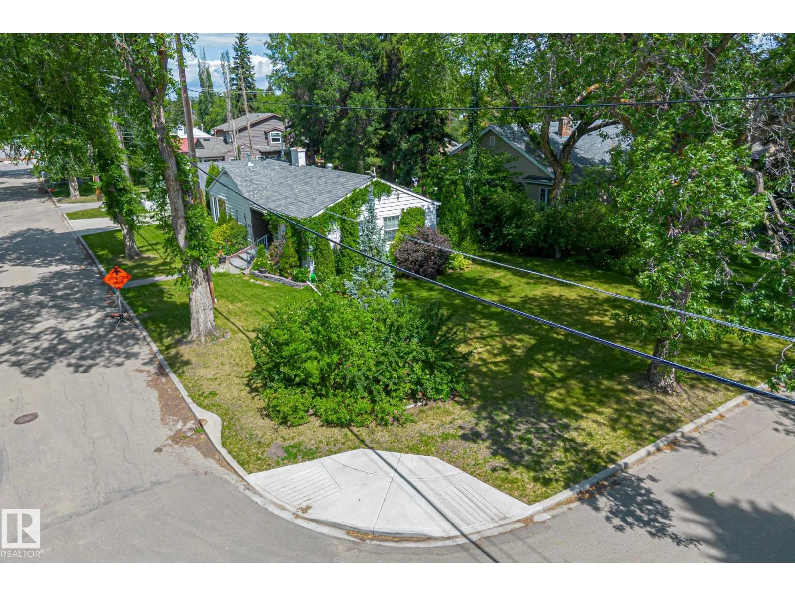 10405 GLENORA CR NW