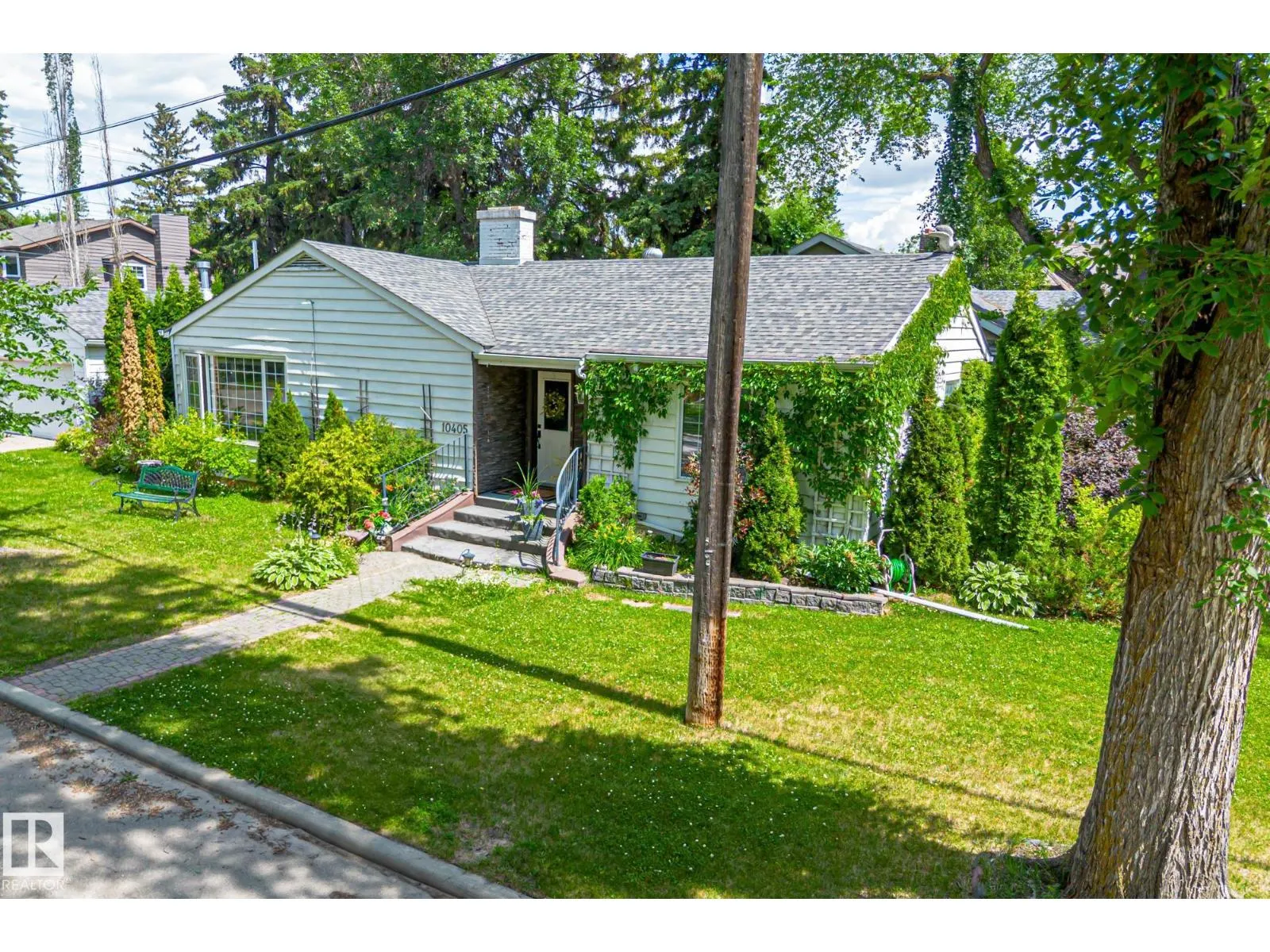10405 GLENORA CR NW