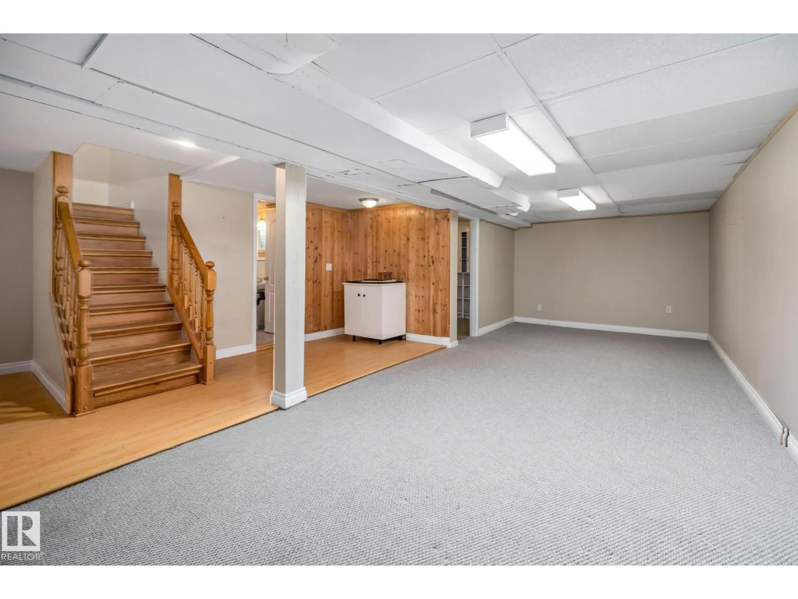 10405 GLENORA CR NW