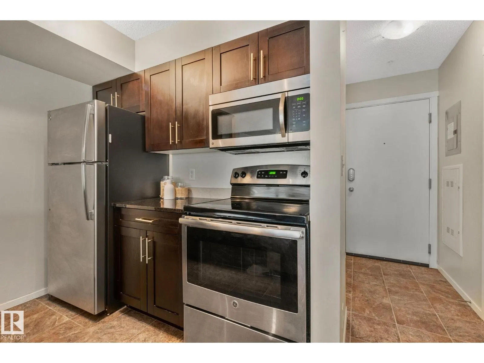 #210 5804 MULLEN PL NW