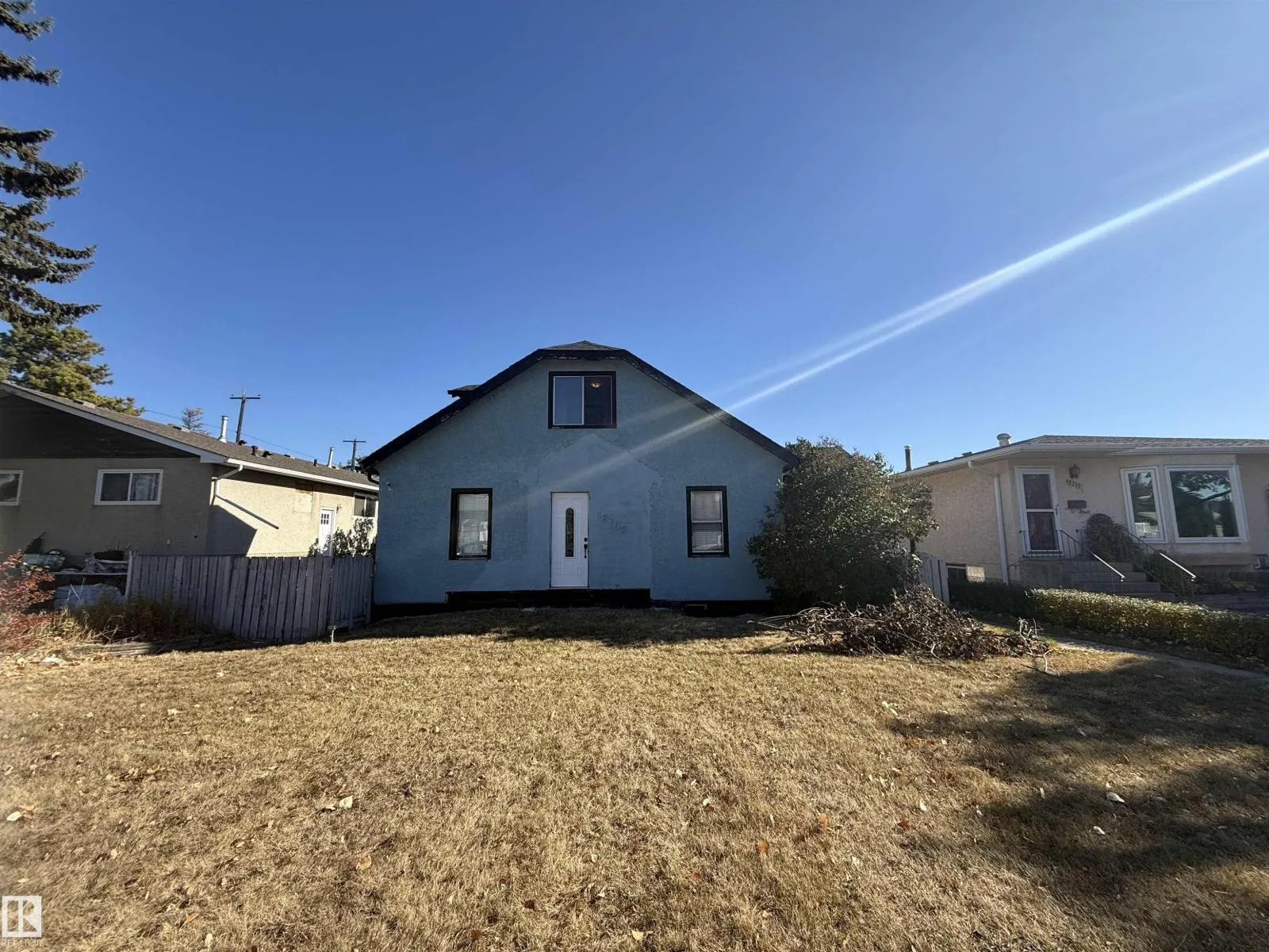 12749 85 ST NW