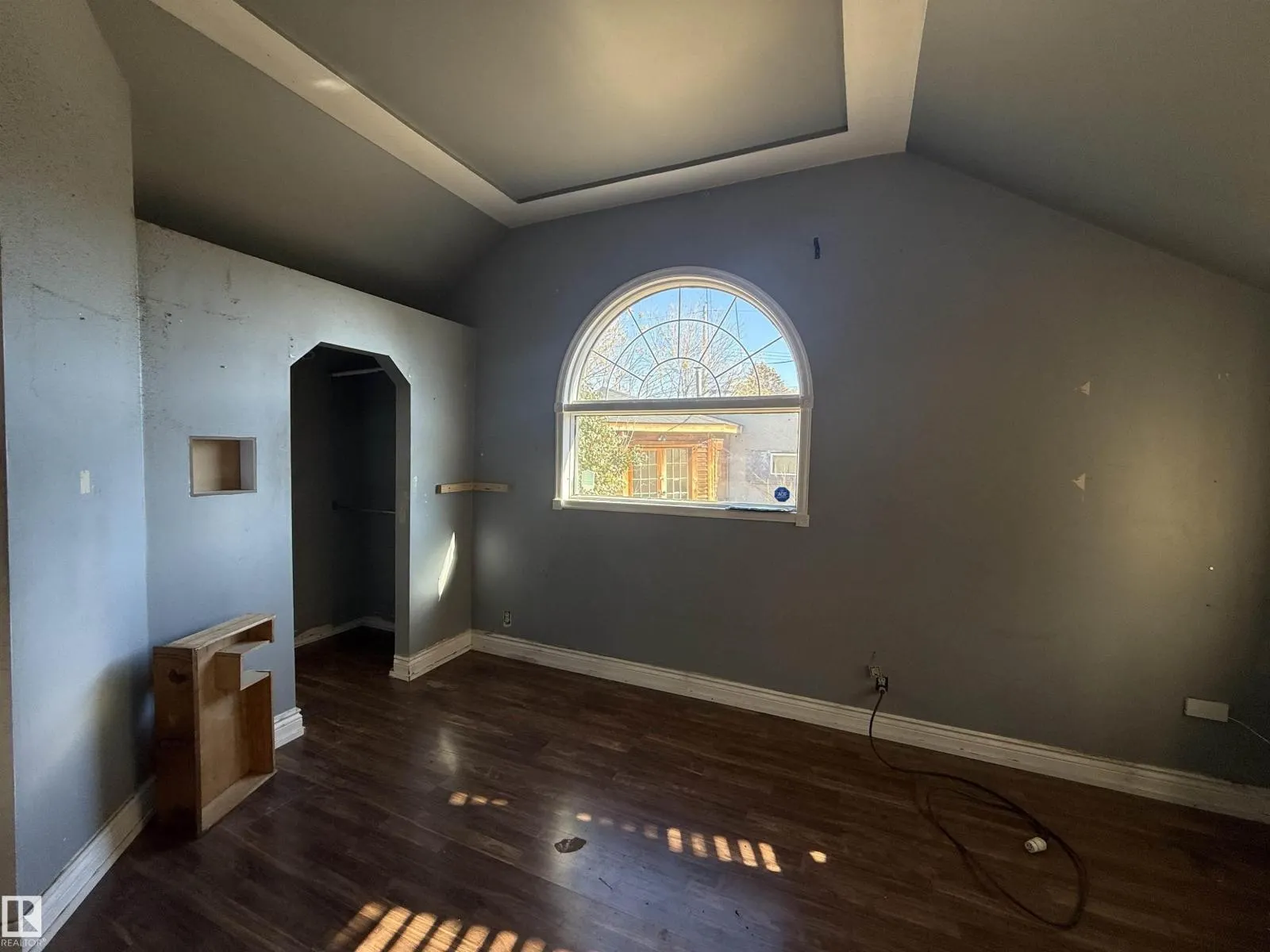 12749 85 ST NW