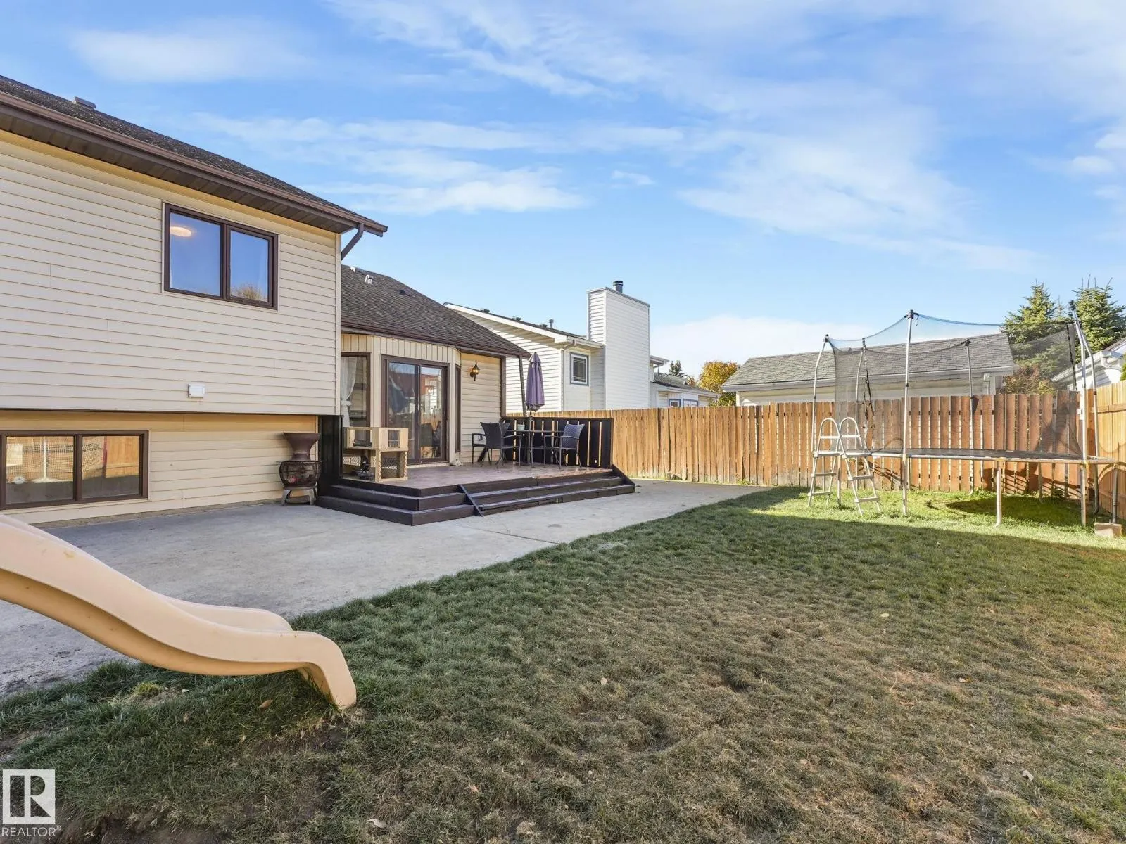 9824 164 AV NW