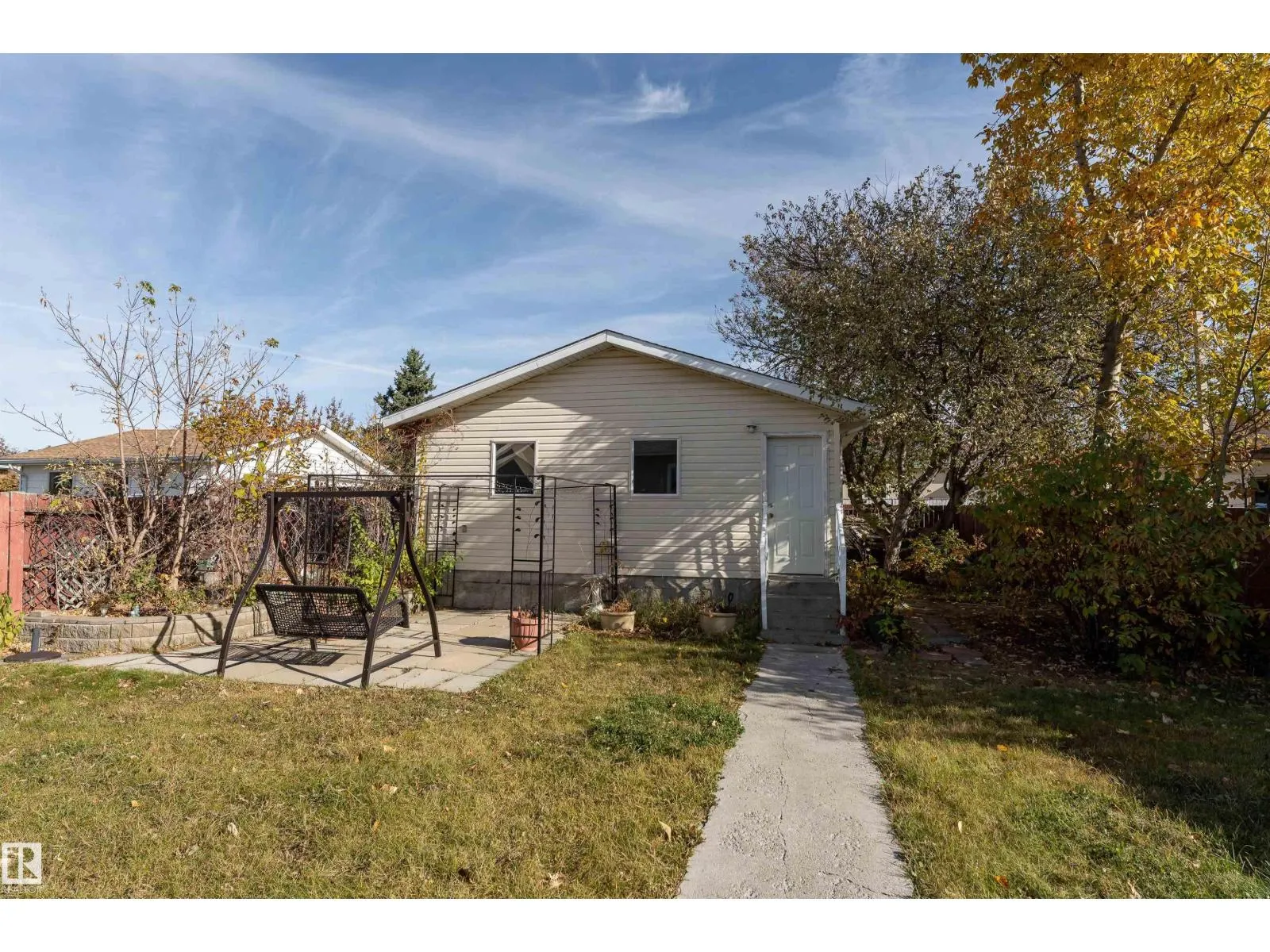 4906 31 AV NW