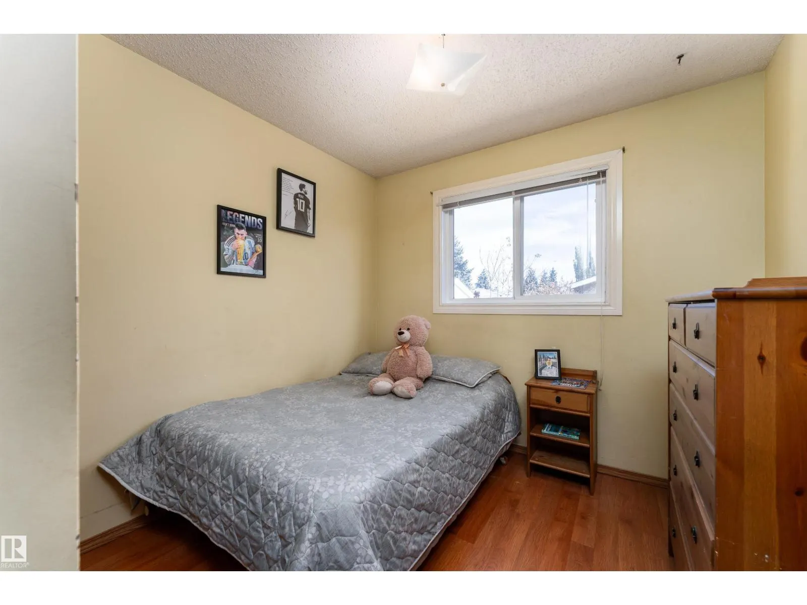 4906 31 AV NW