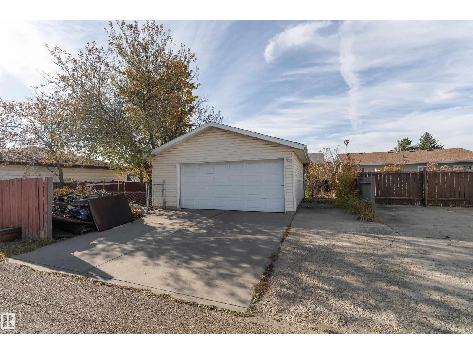 4906 31 AV NW