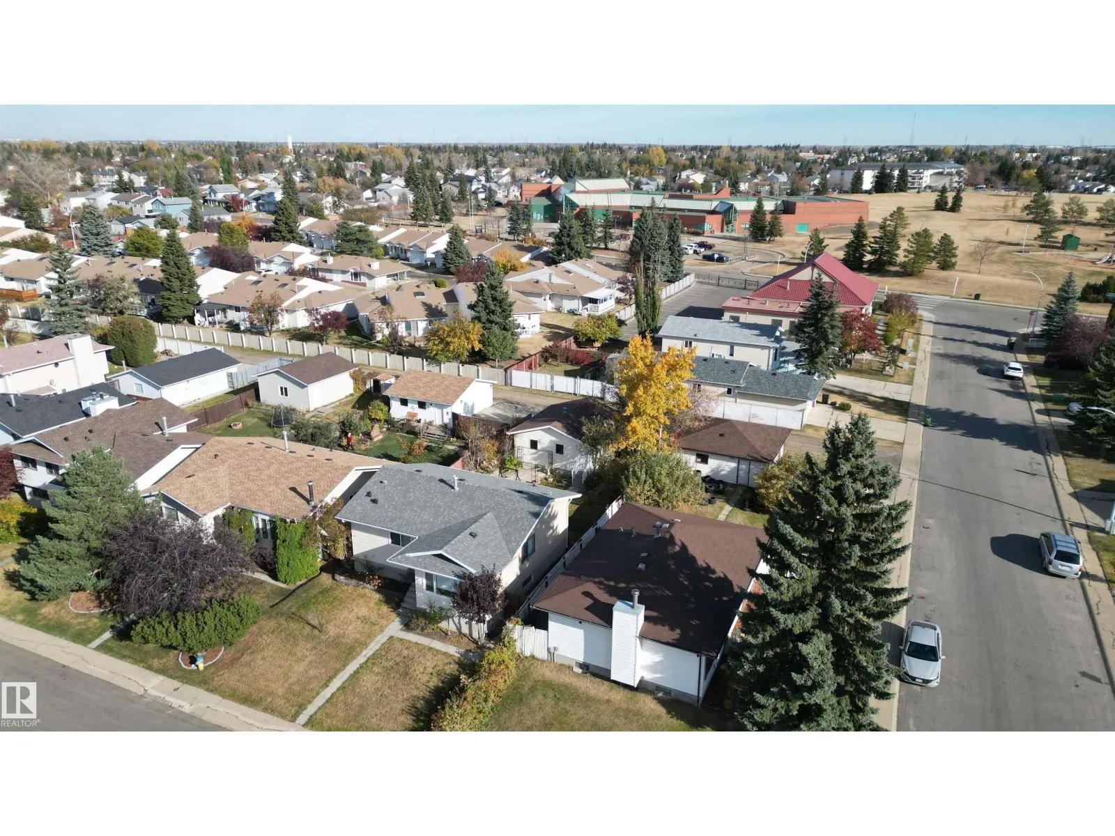 4906 31 AV NW