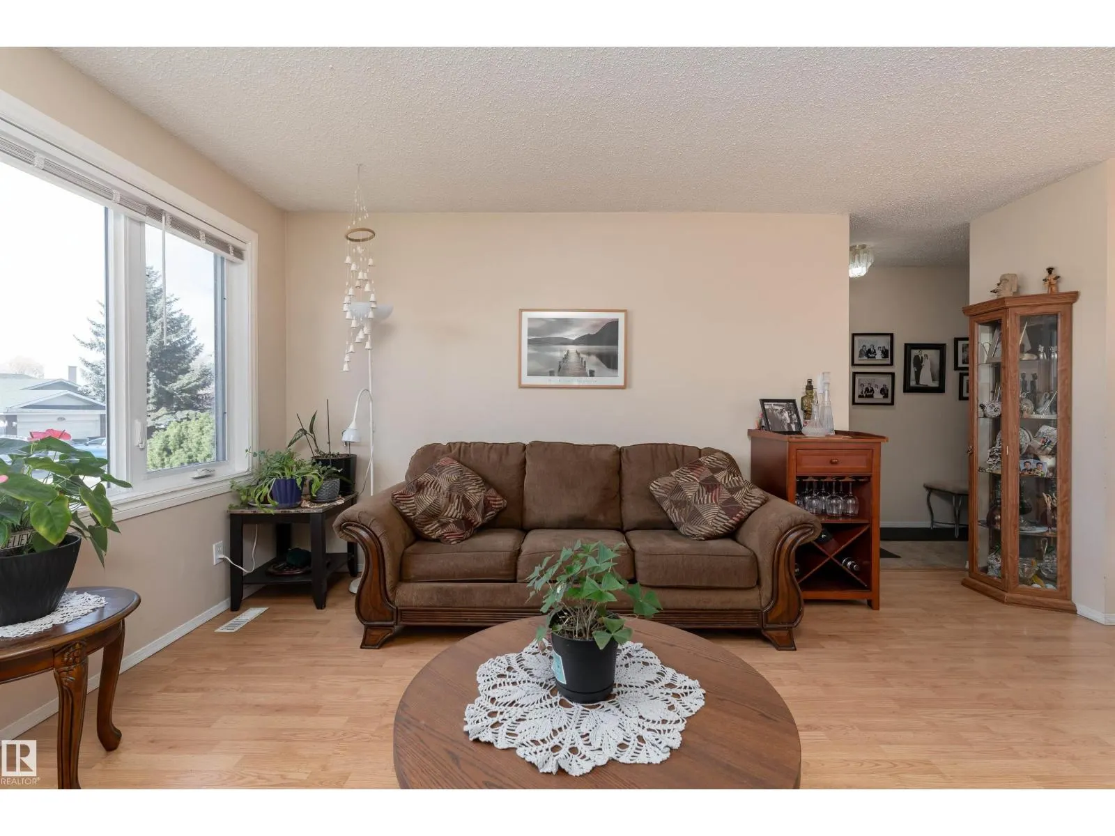 4906 31 AV NW