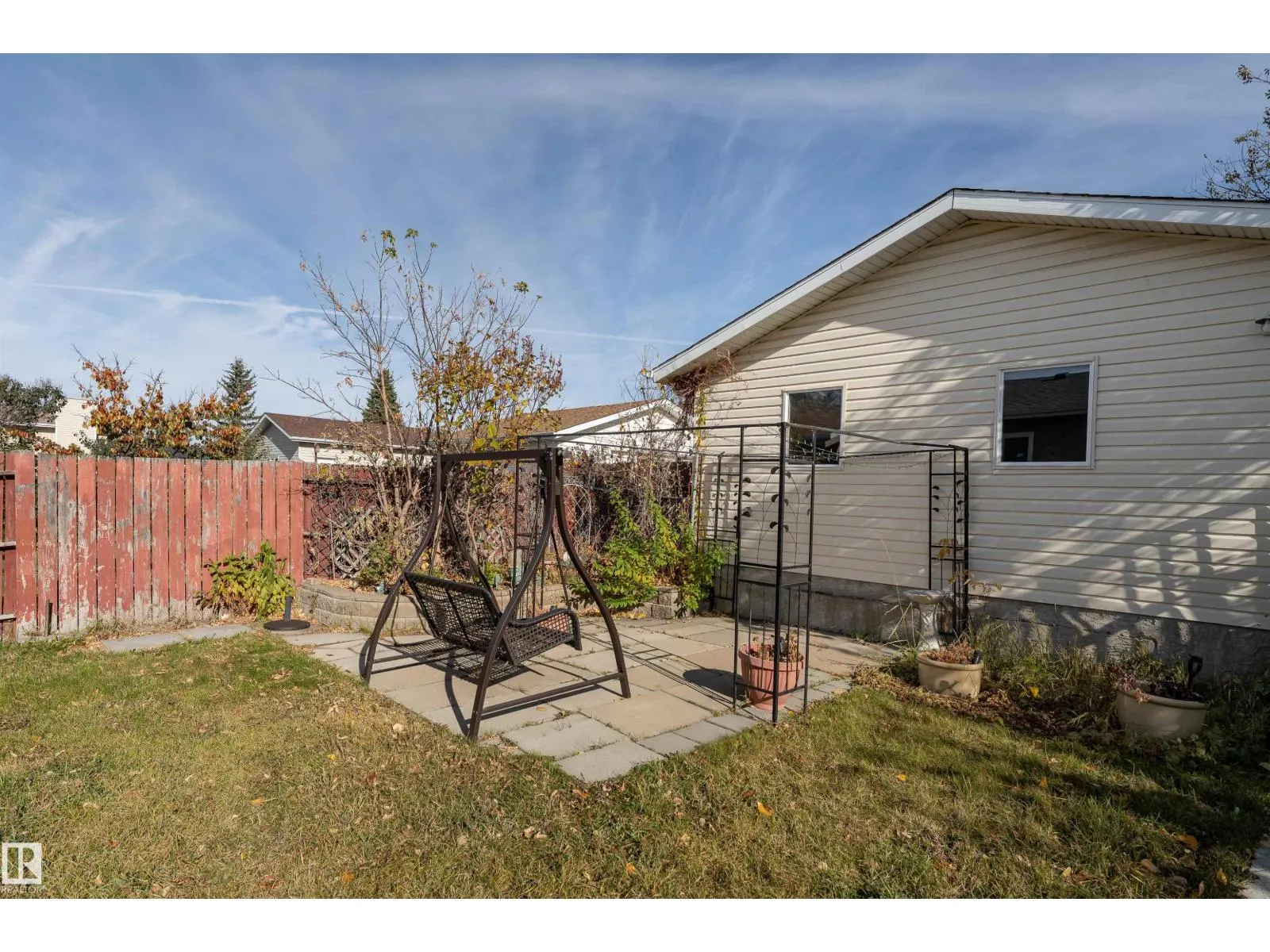 4906 31 AV NW