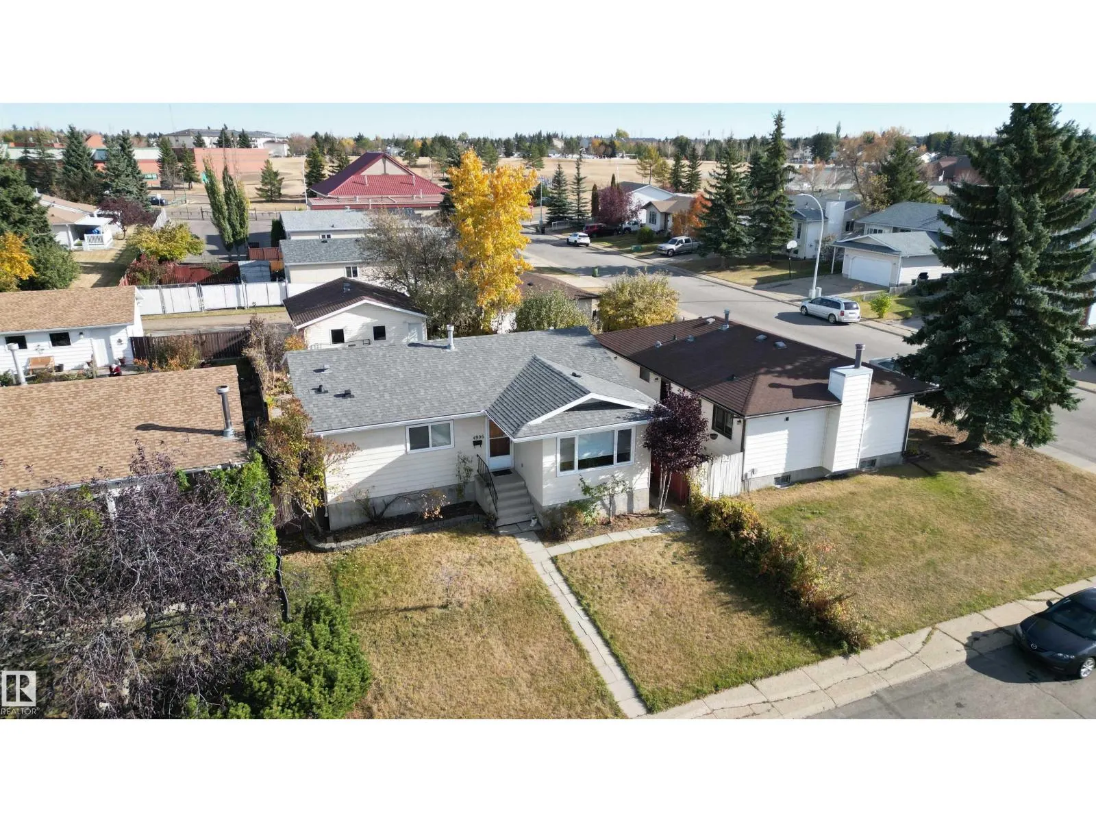 4906 31 AV NW