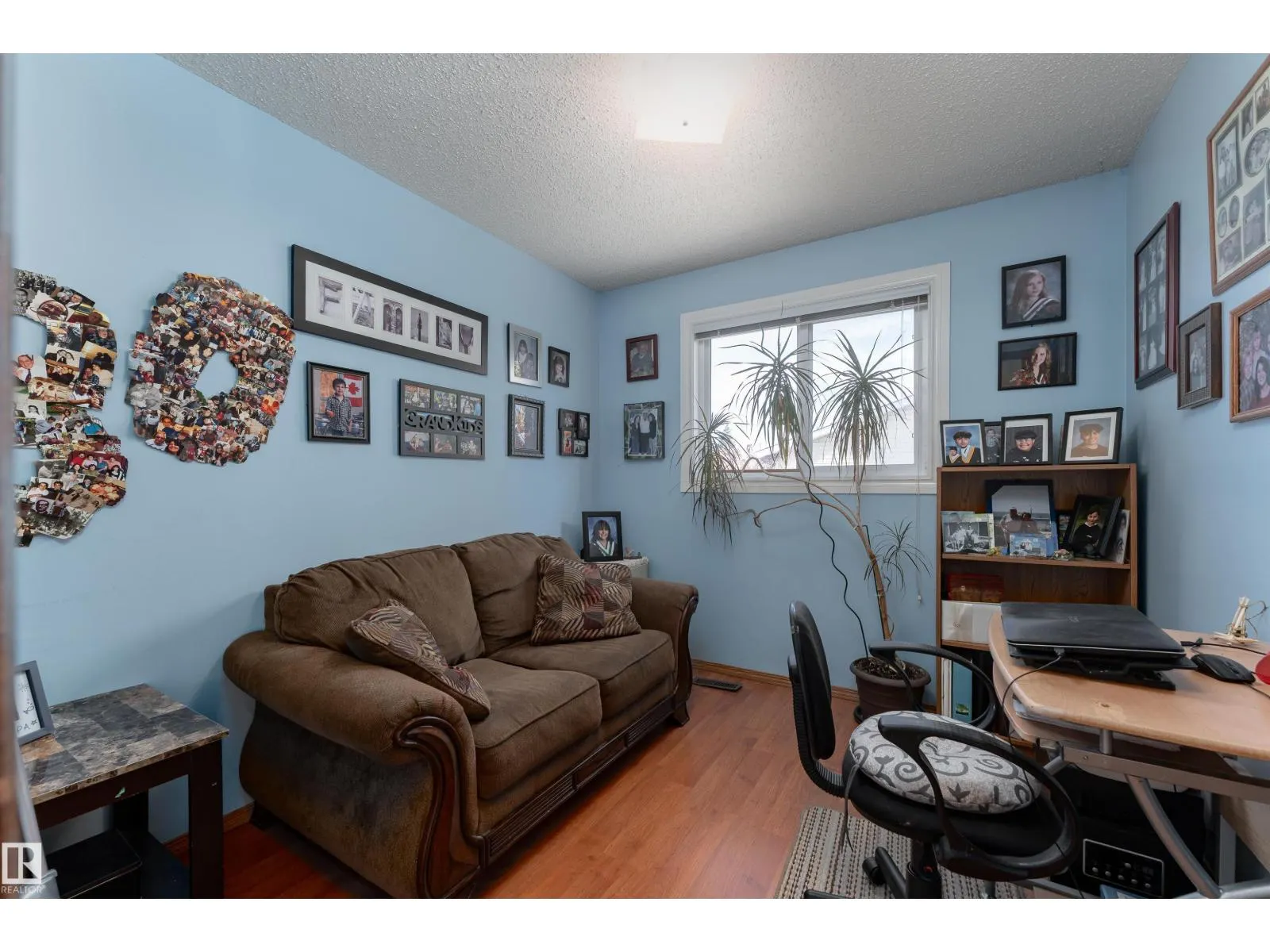 4906 31 AV NW