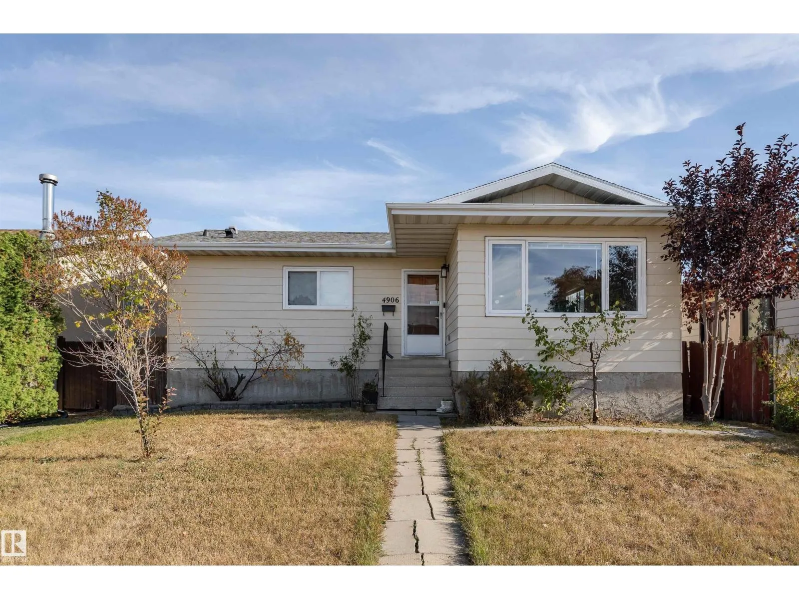 4906 31 AV NW