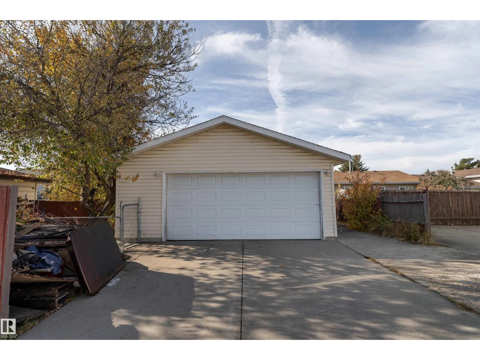 4906 31 AV NW