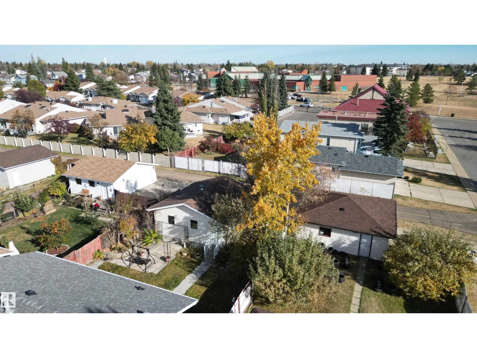 4906 31 AV NW