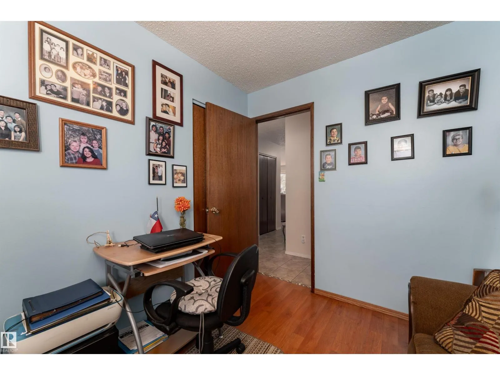 4906 31 AV NW