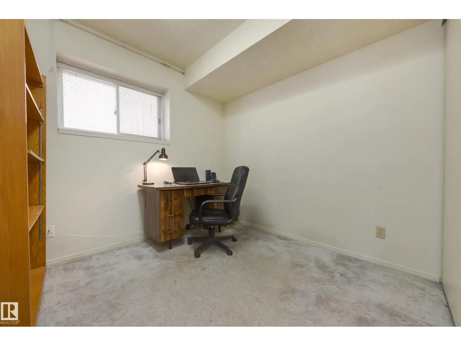 10315 154 AV NW