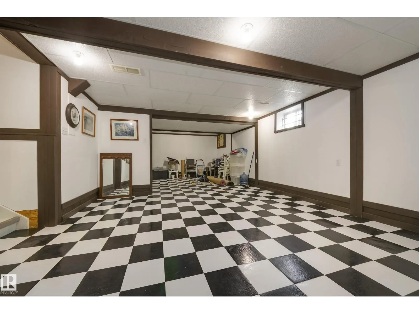 10315 154 AV NW