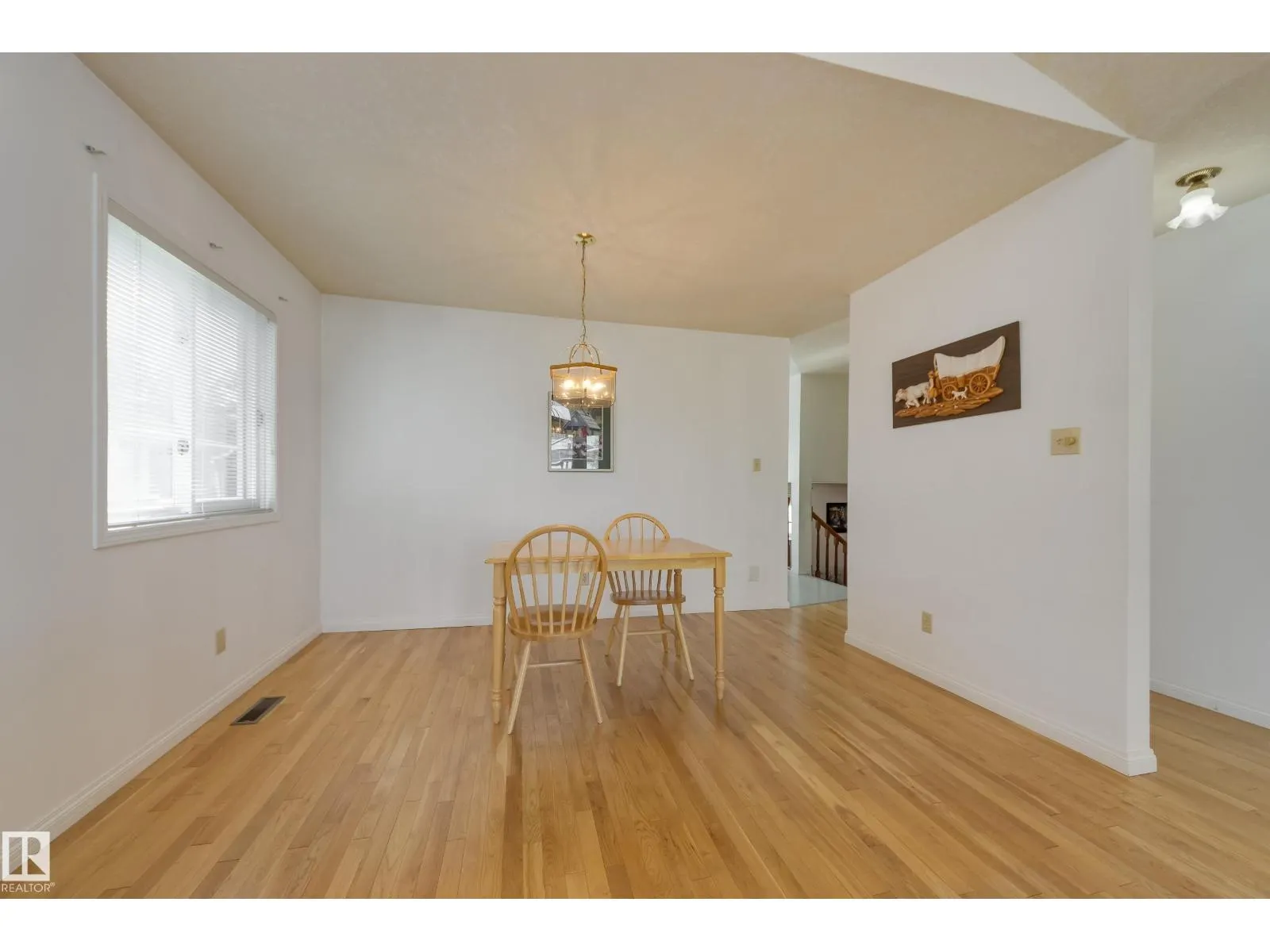10315 154 AV NW