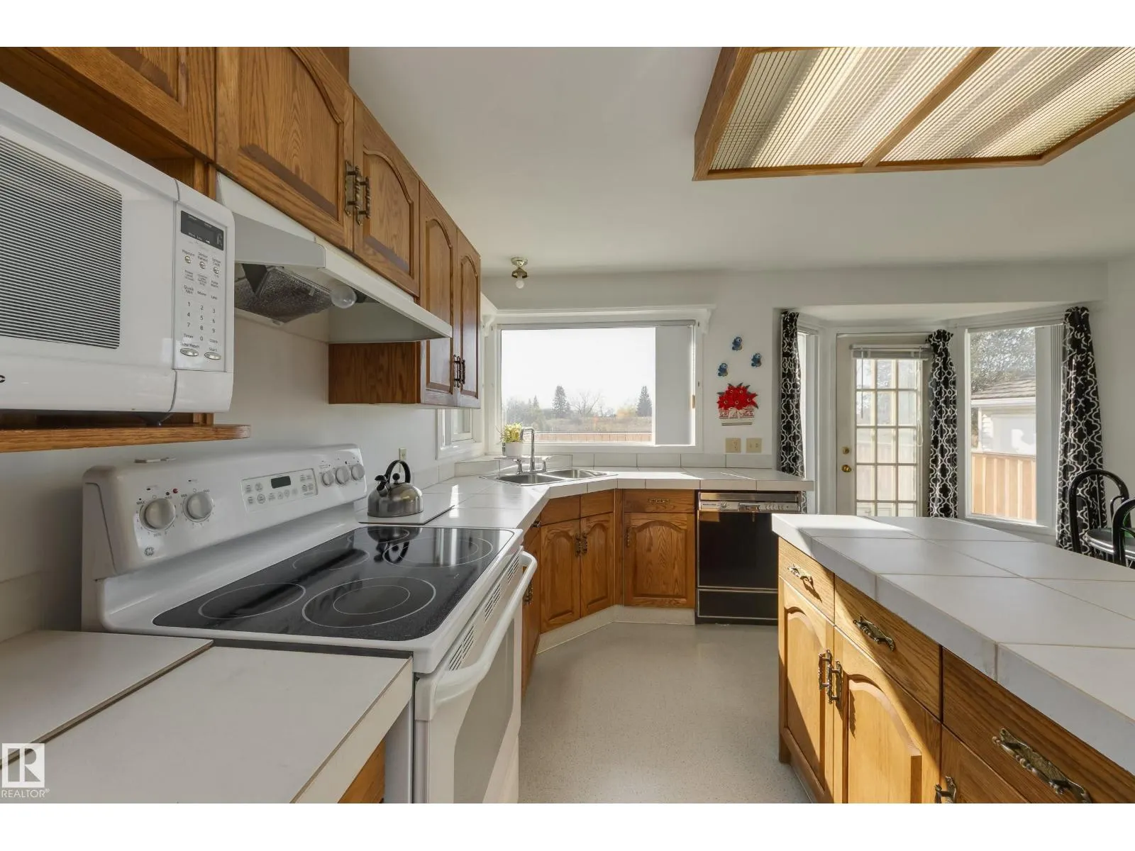 10315 154 AV NW