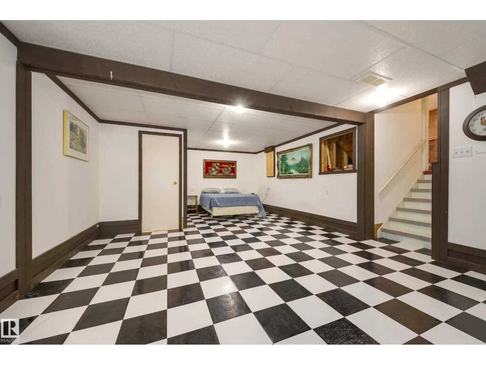 10315 154 AV NW