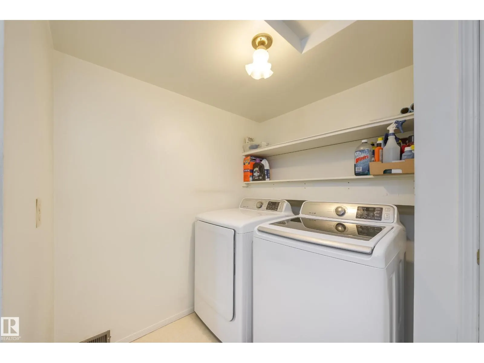 10315 154 AV NW