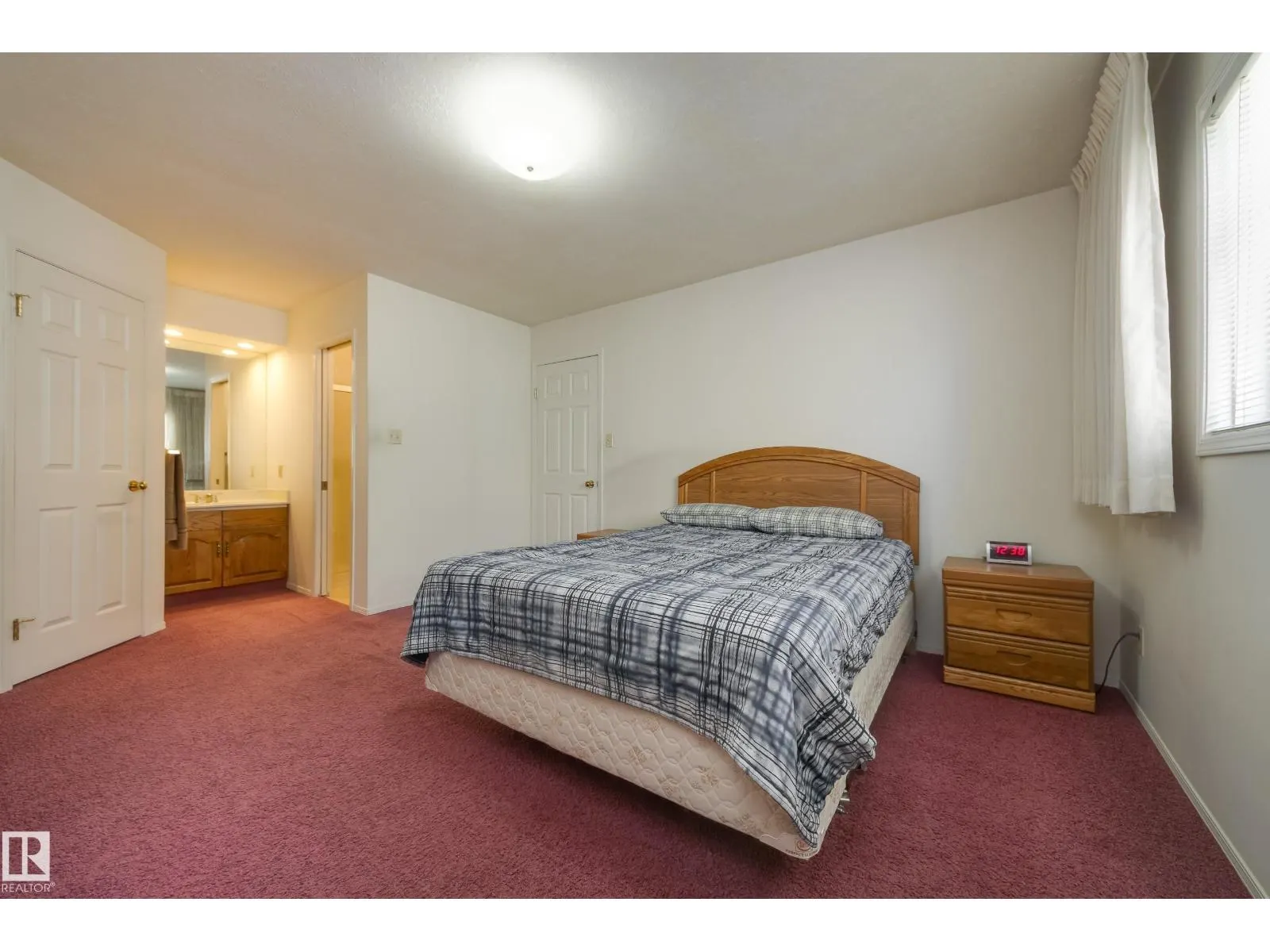 10315 154 AV NW