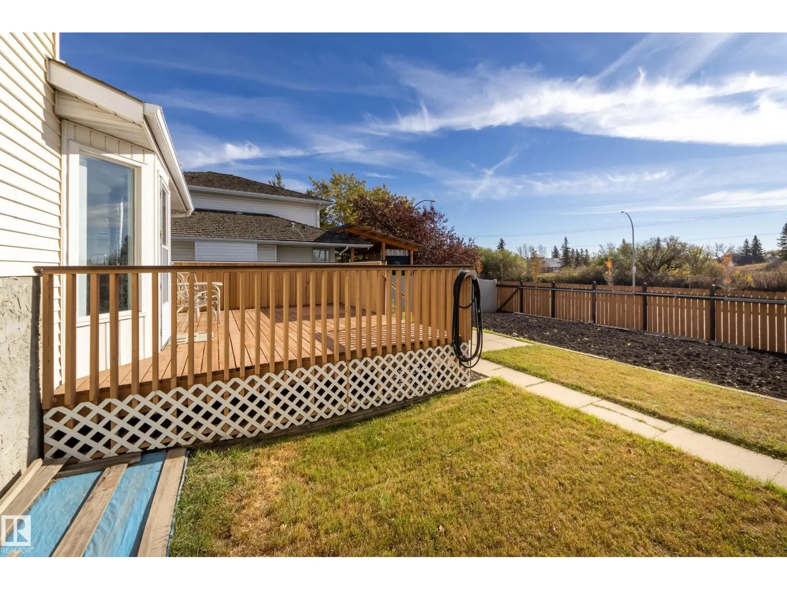 10315 154 AV NW