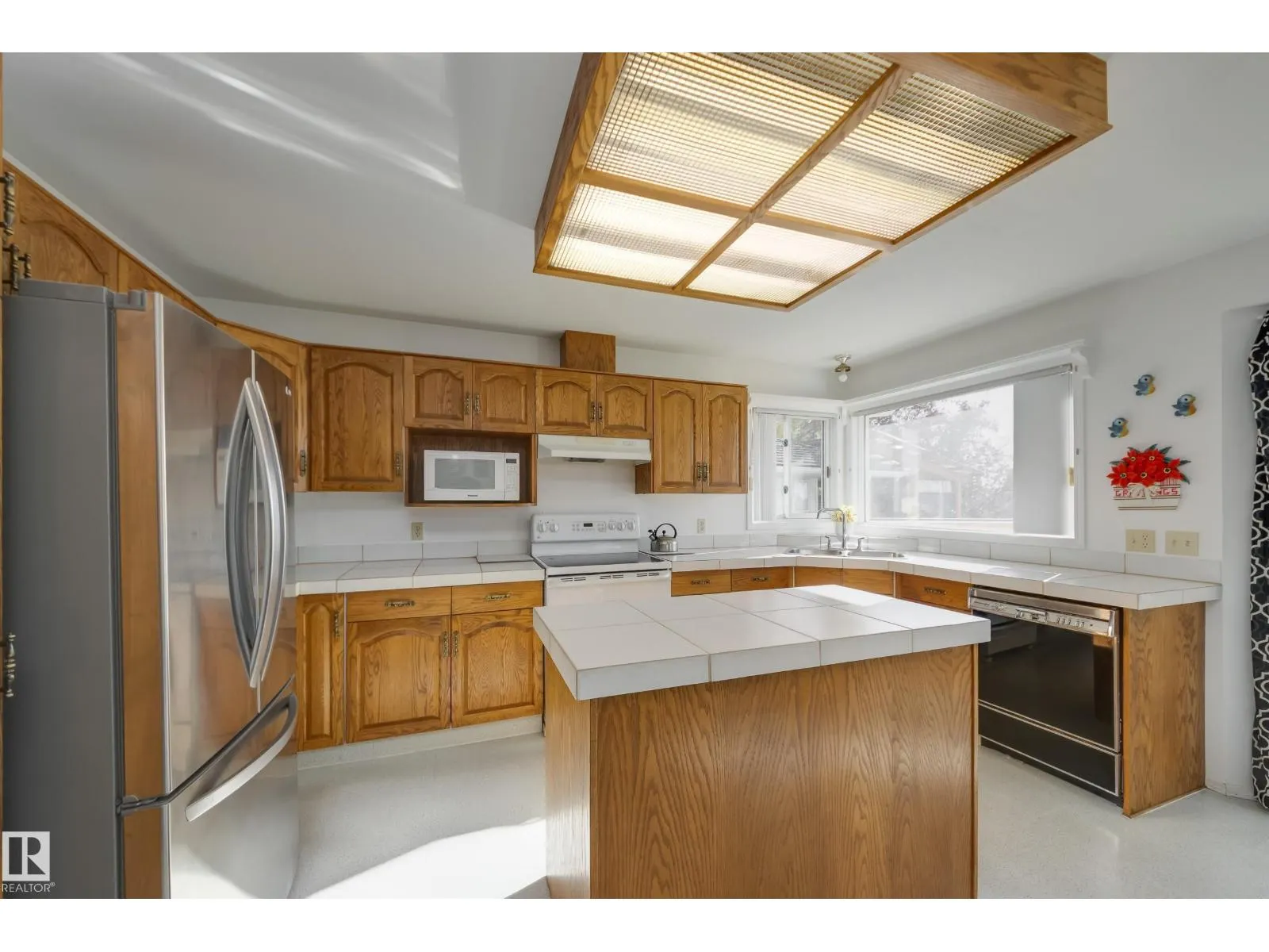 10315 154 AV NW