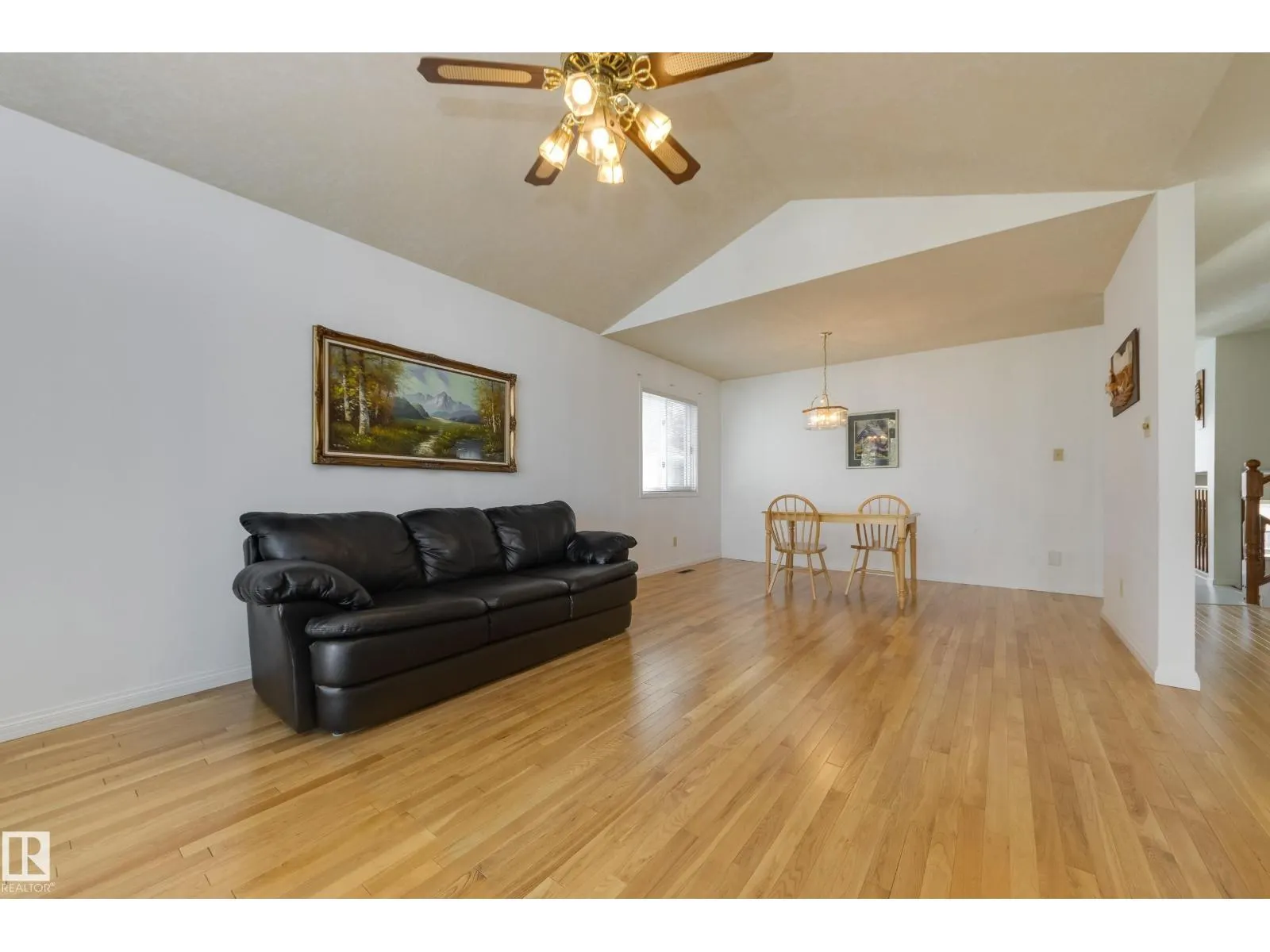 10315 154 AV NW