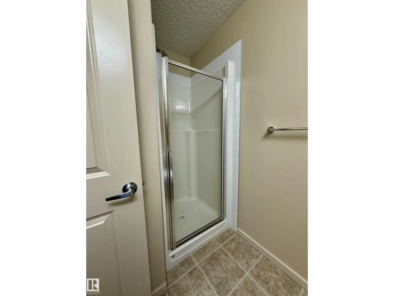 #202 340 WINDERMERE RD NW