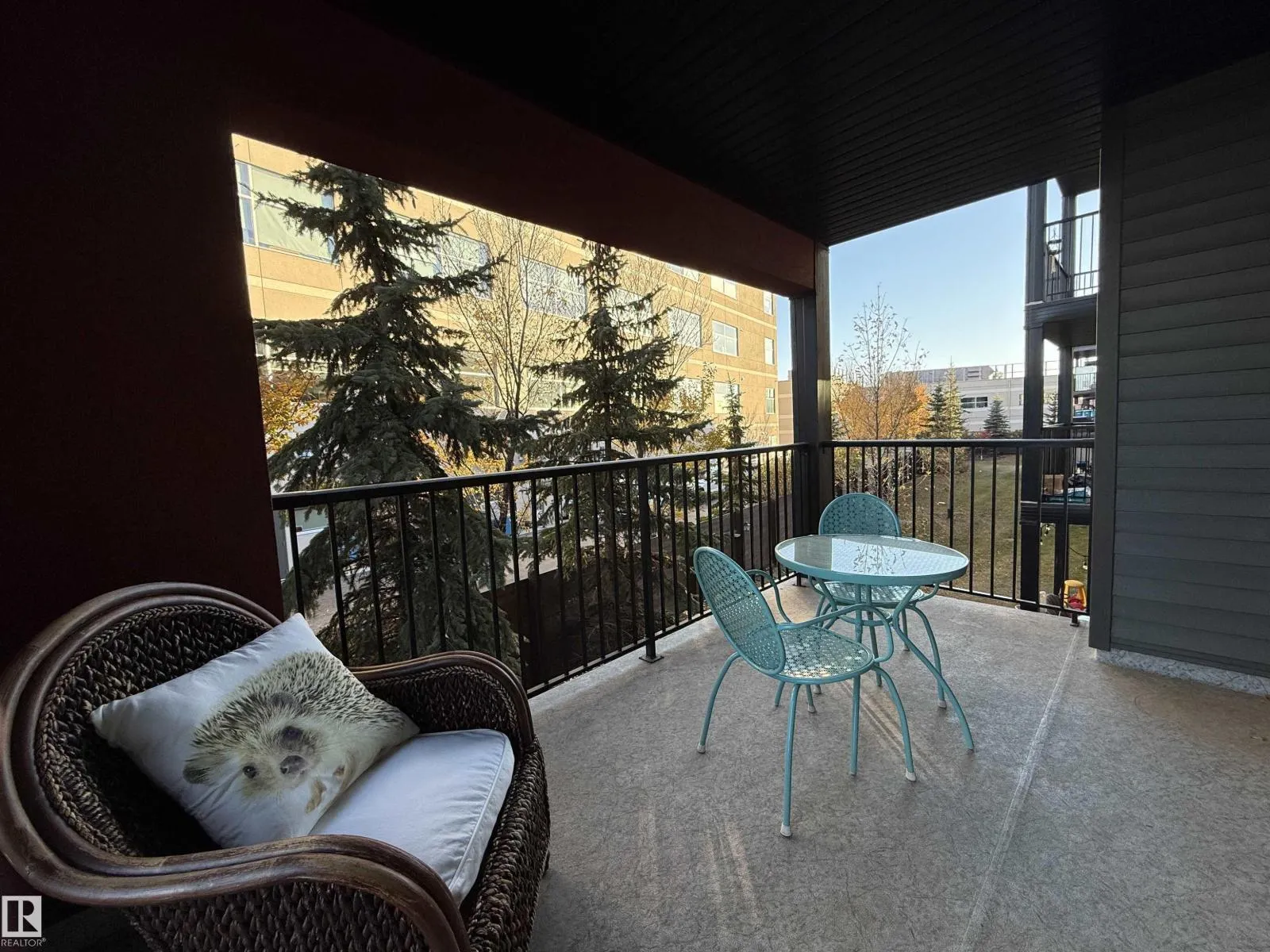 #202 340 WINDERMERE RD NW
