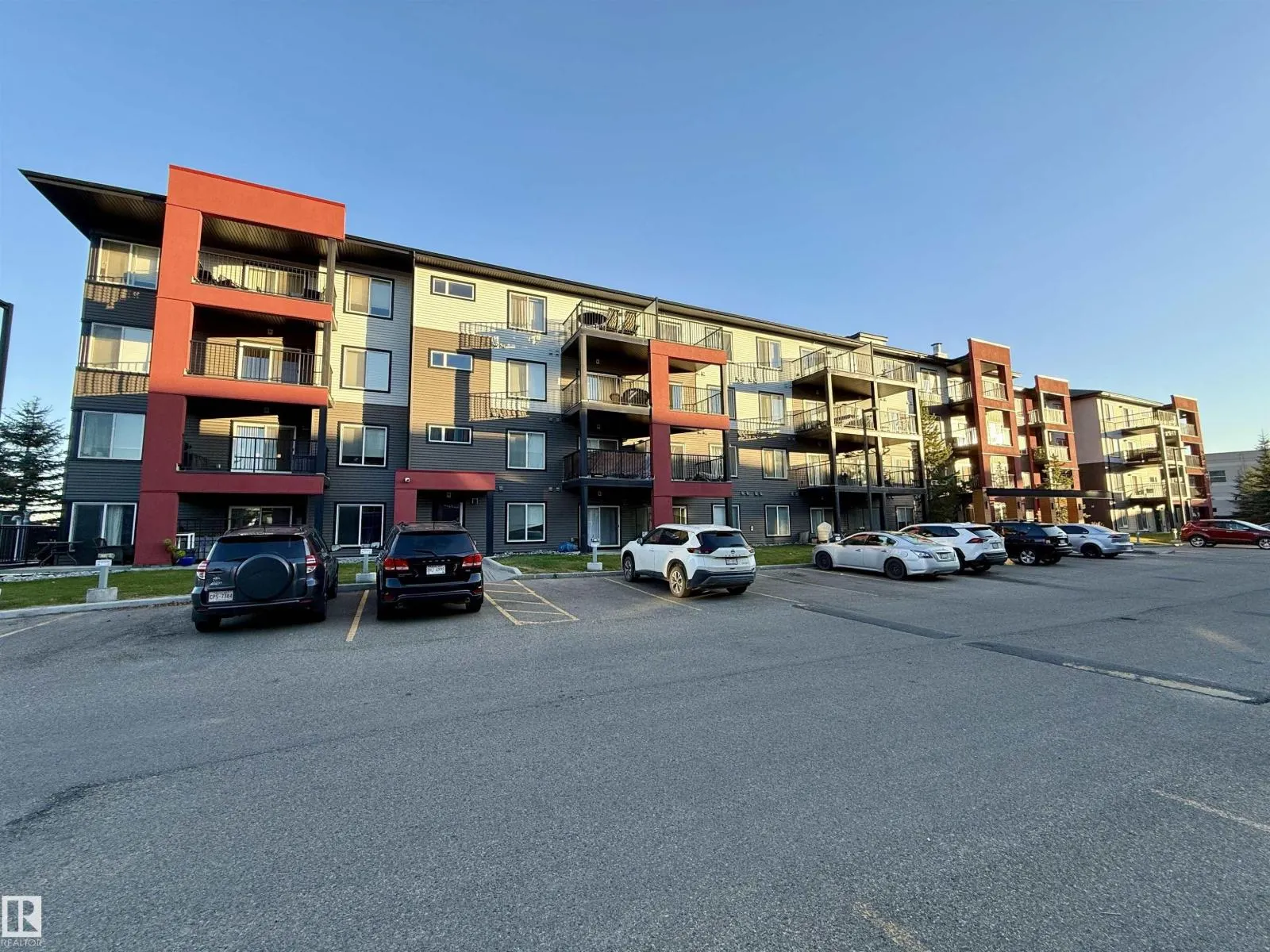 #202 340 WINDERMERE RD NW
