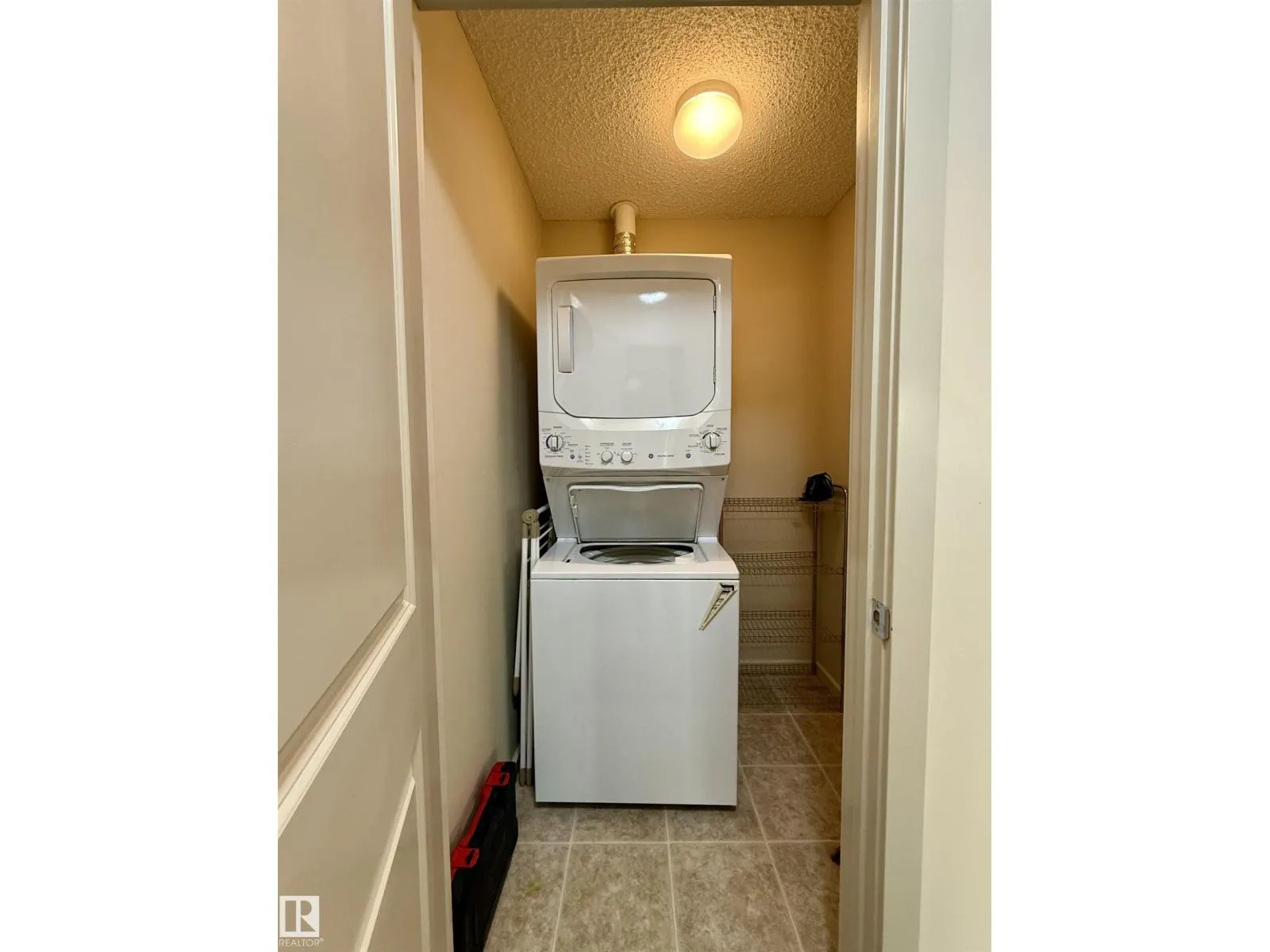 #202 340 WINDERMERE RD NW