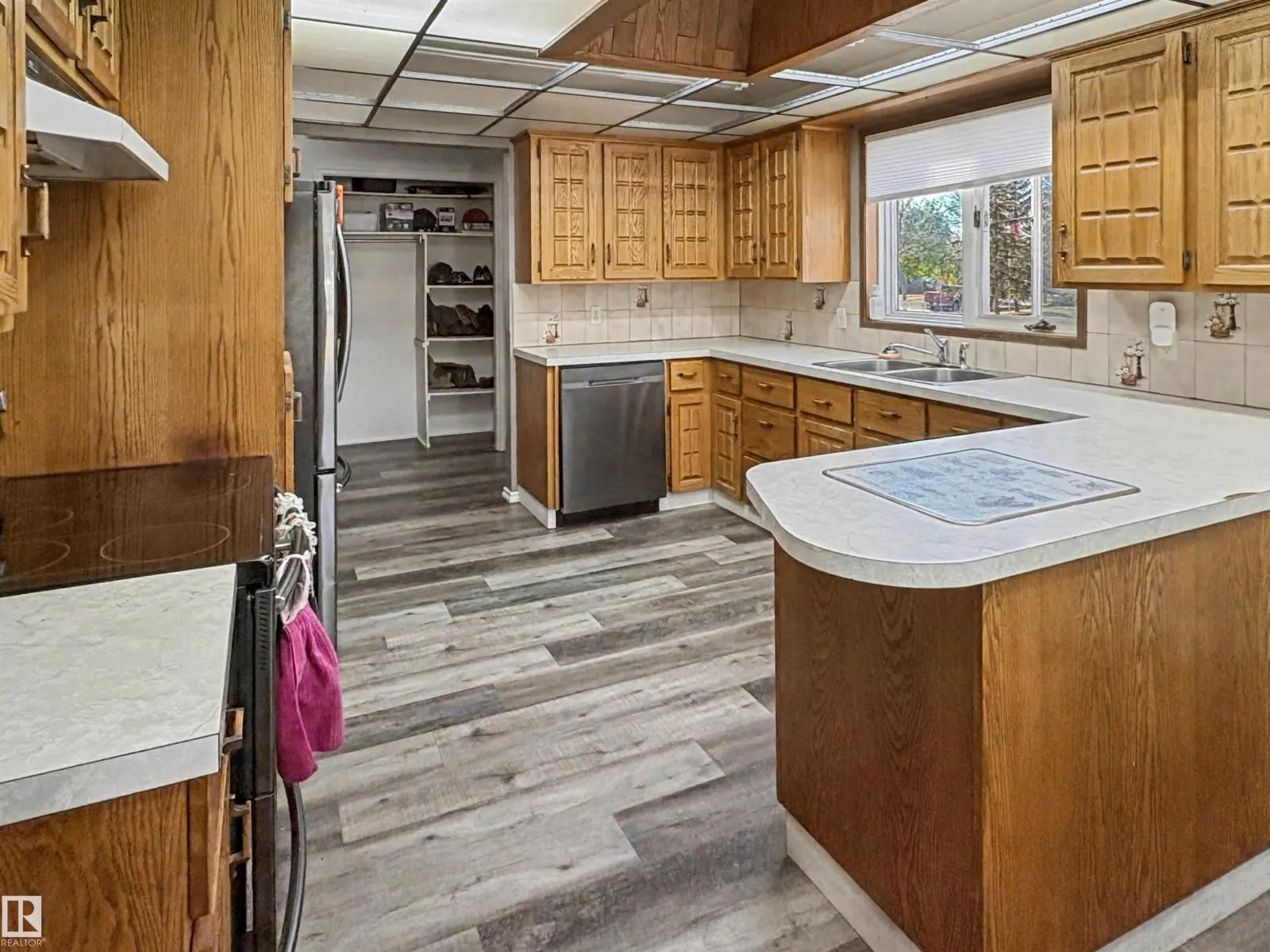 4101 44 ST