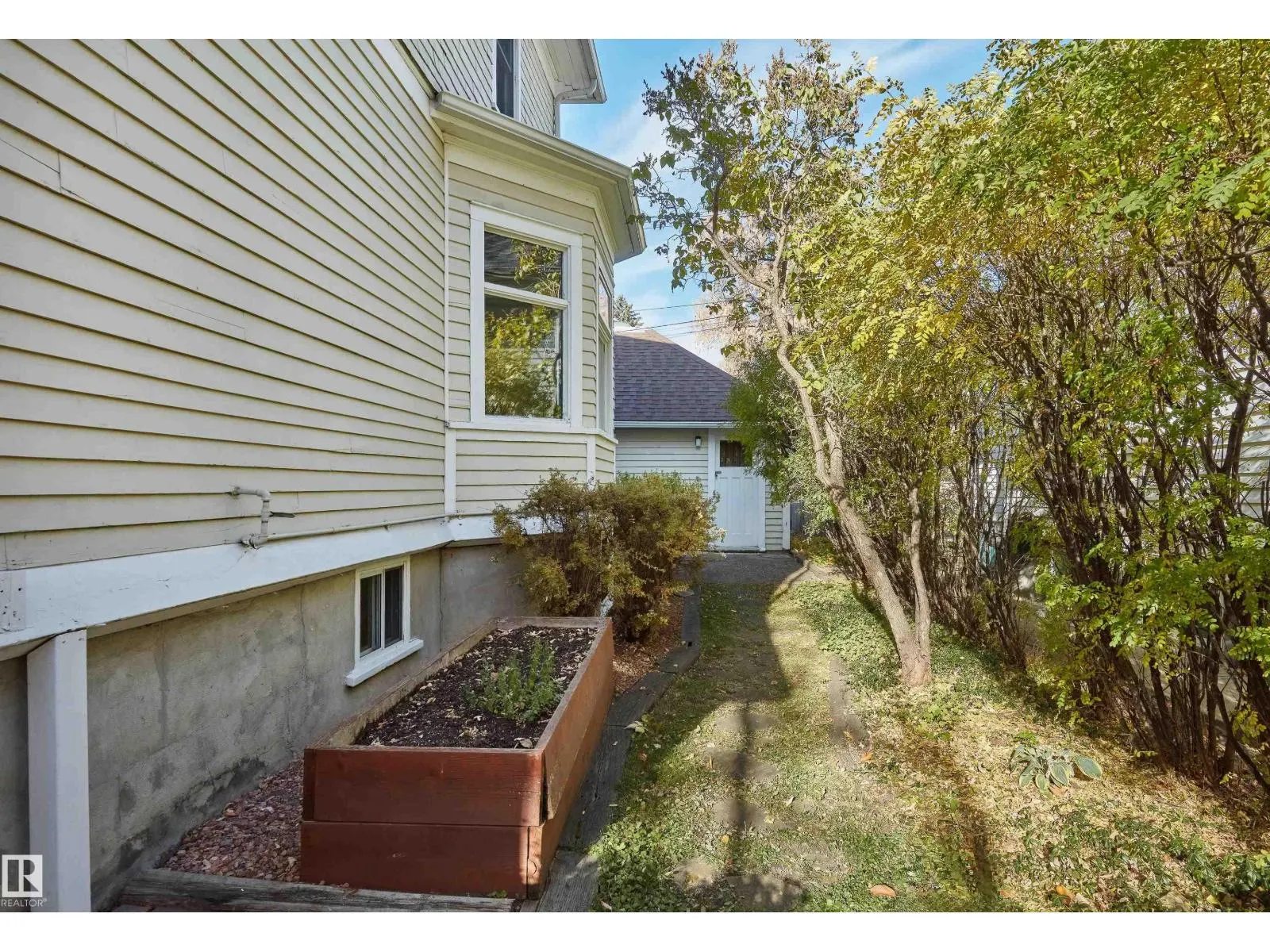 12614 106 AV NW