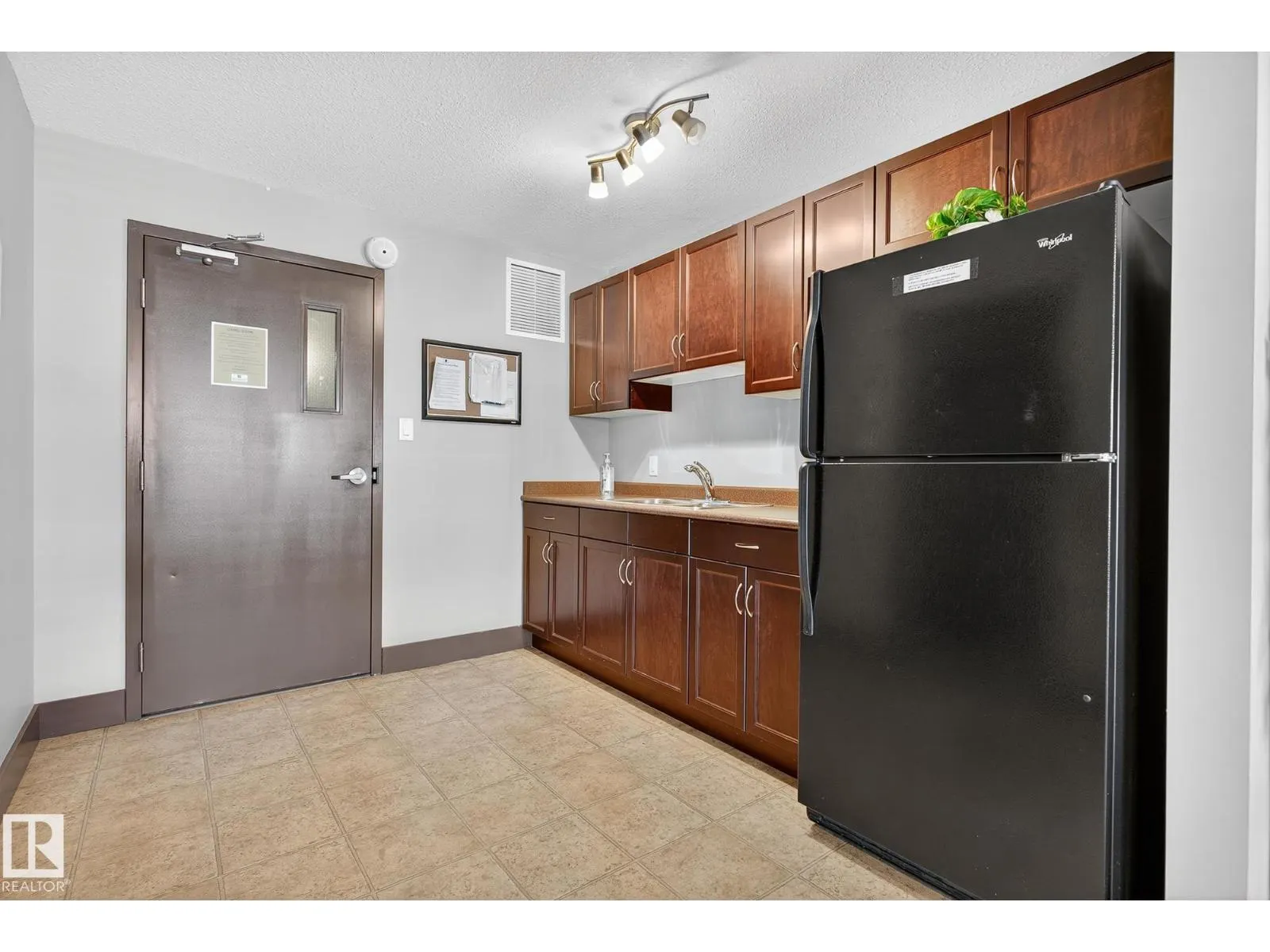 #445 11505 ELLERSLIE RD SW