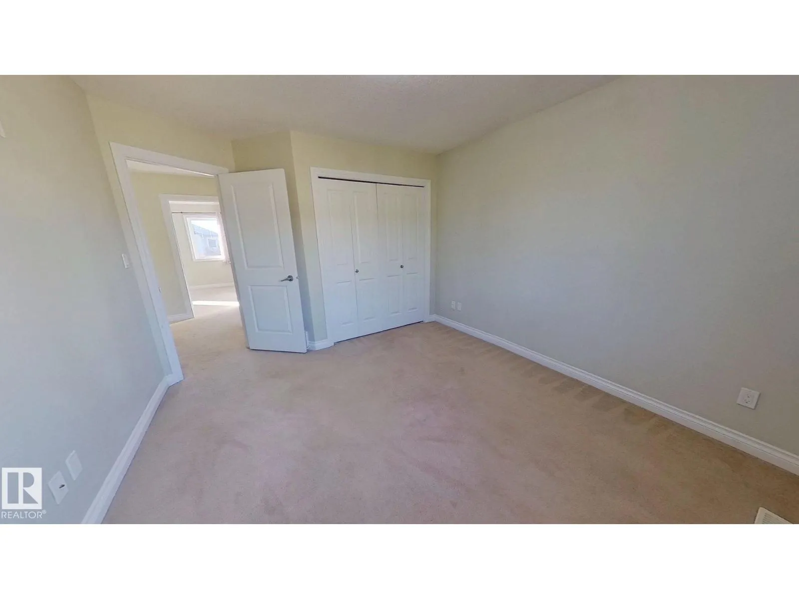 3236 17B AV NW