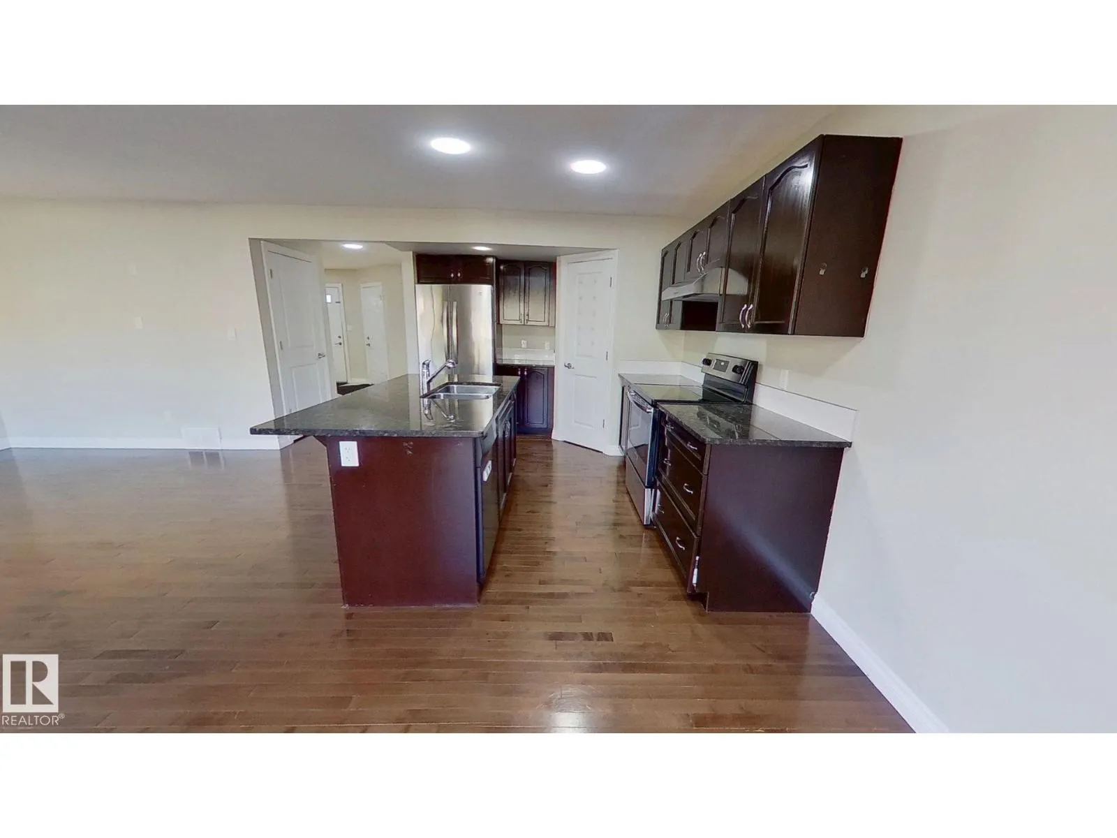 3236 17B AV NW