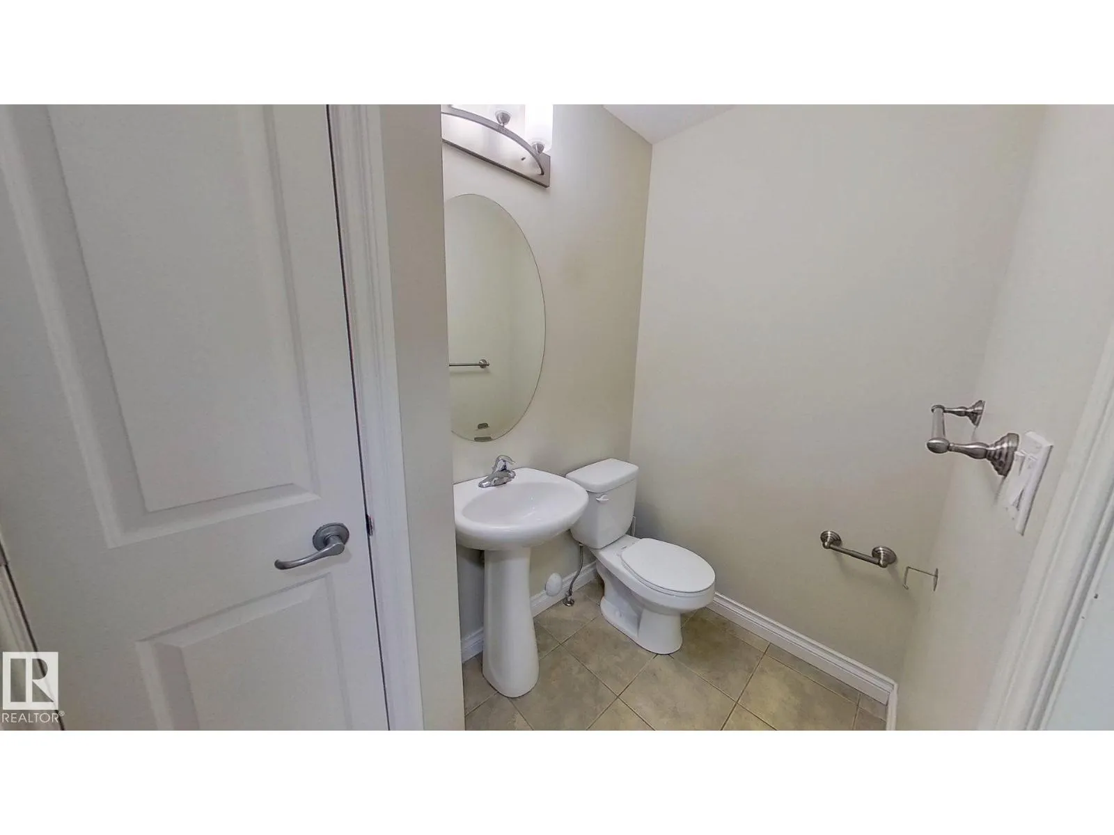 3236 17B AV NW