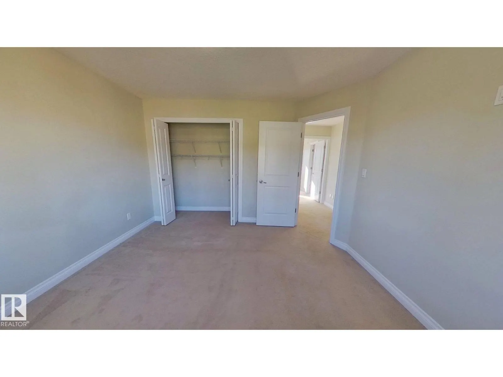 3236 17B AV NW