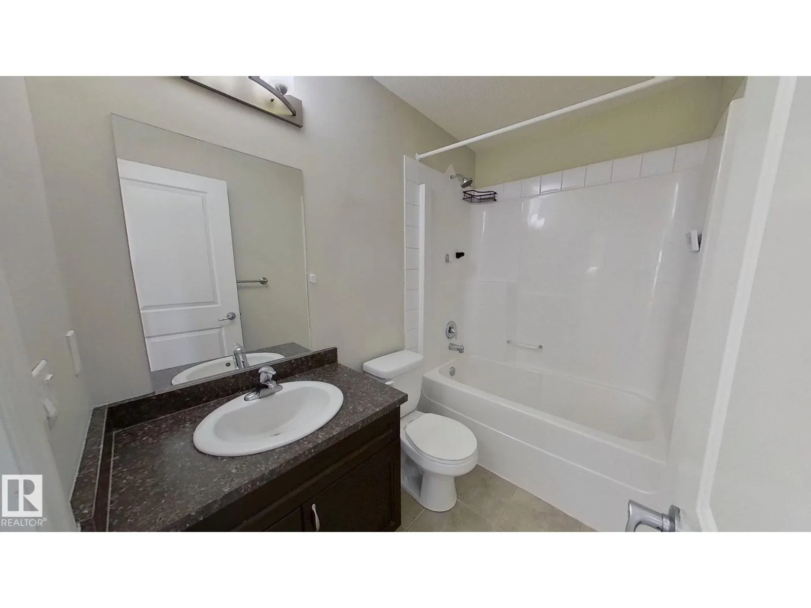 3236 17B AV NW