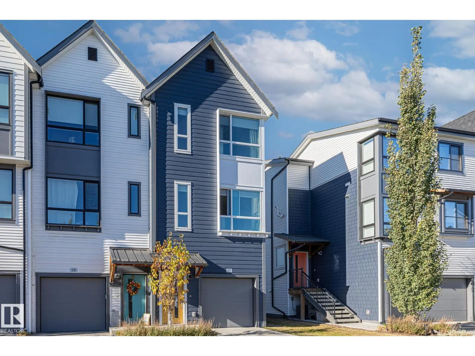 #27 100 JENSEN LAKES BV