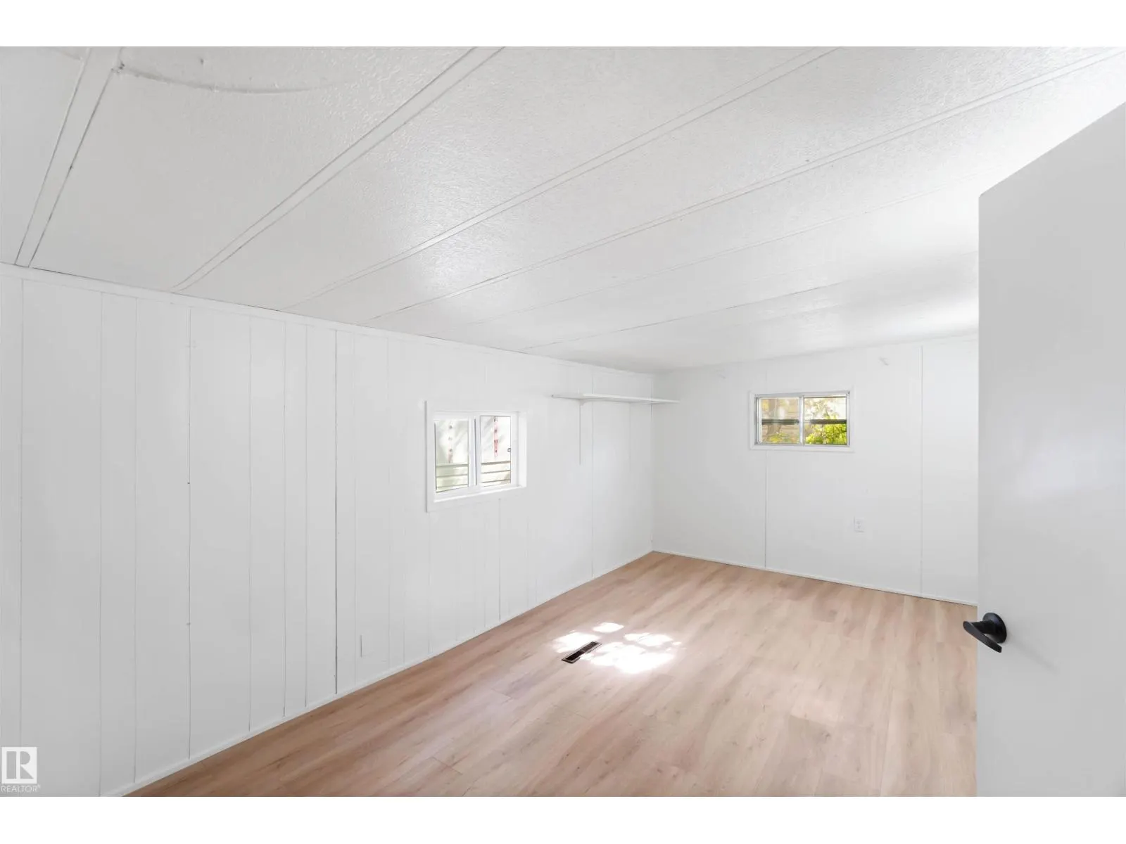 #118 305 Calahoo RD