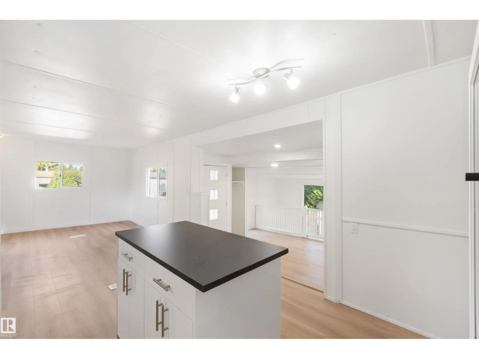 #118 305 Calahoo RD
