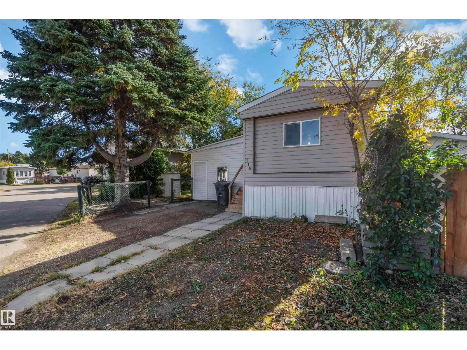 #118 305 Calahoo RD