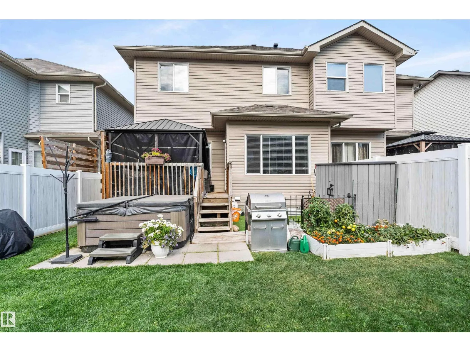3815 170 AV NW