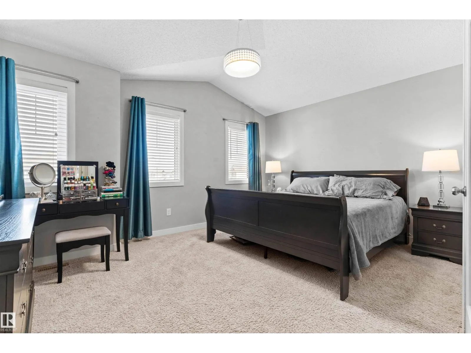 3815 170 AV NW