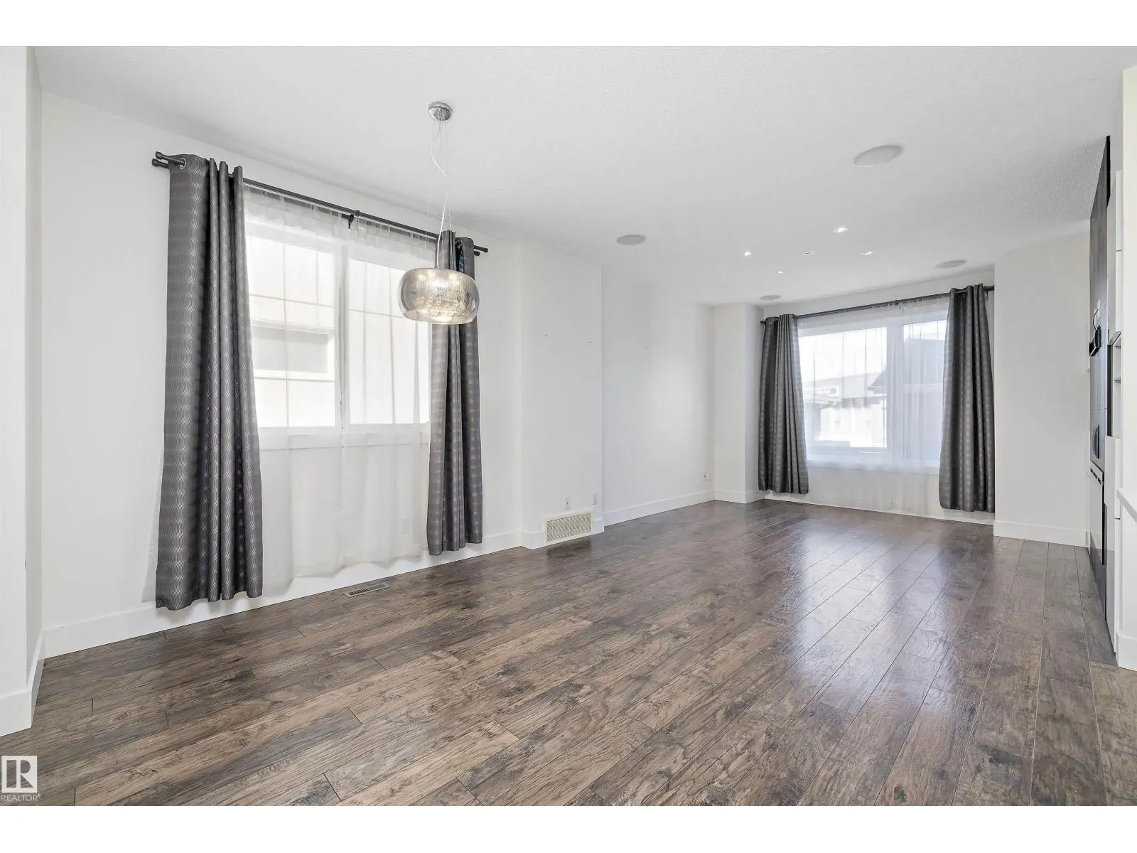 14026 101A AV NW