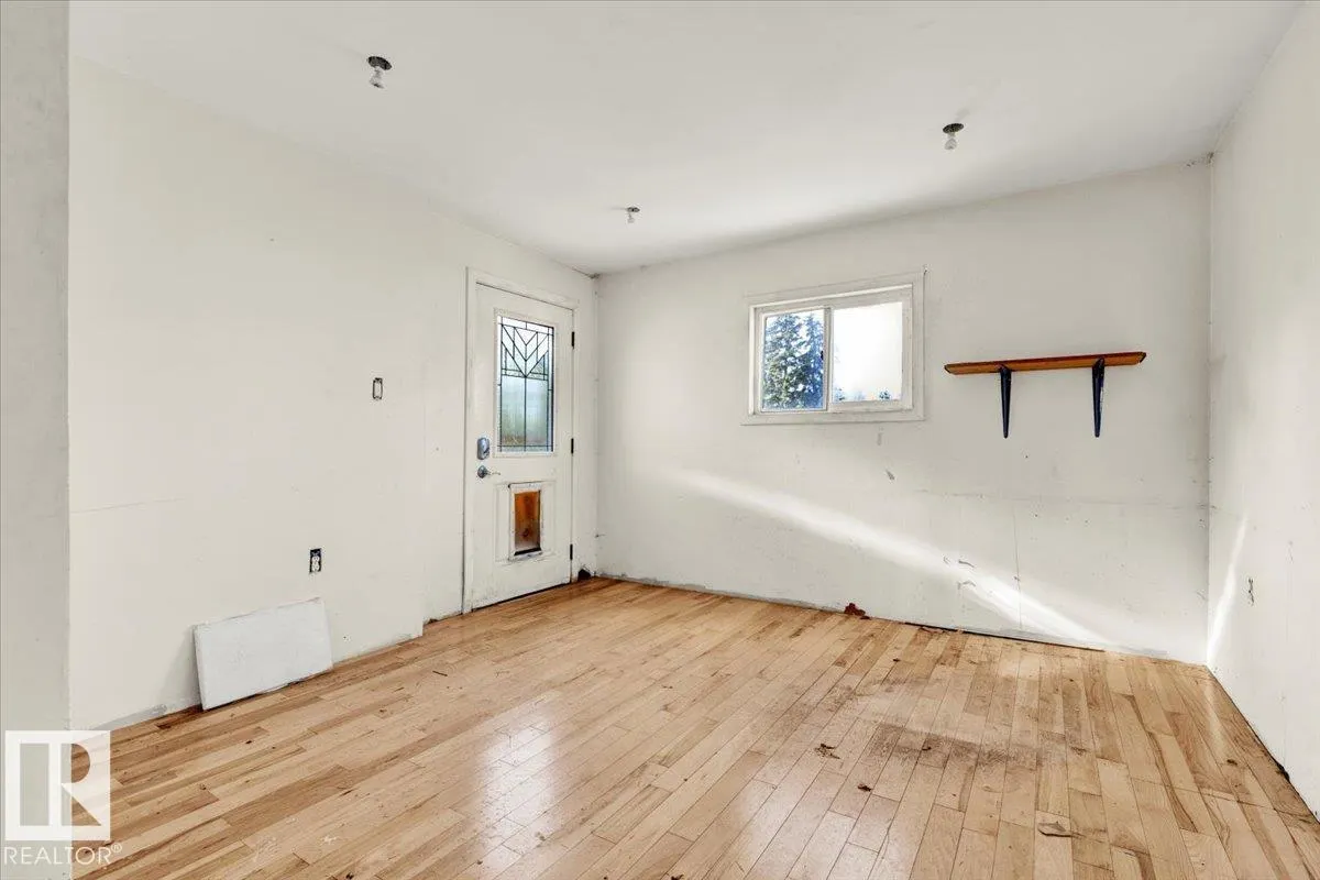 10522 161 ST NW
