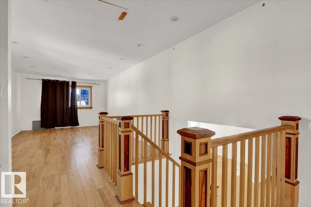 10522 161 ST NW
